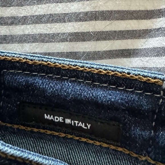 R 13 straight leg skinny and stretchy “ Boy Skinny “ - Picture 4 of 6